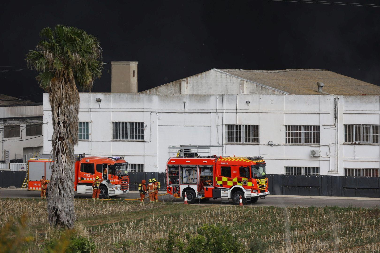 Incendio en una fábrica en Sollana