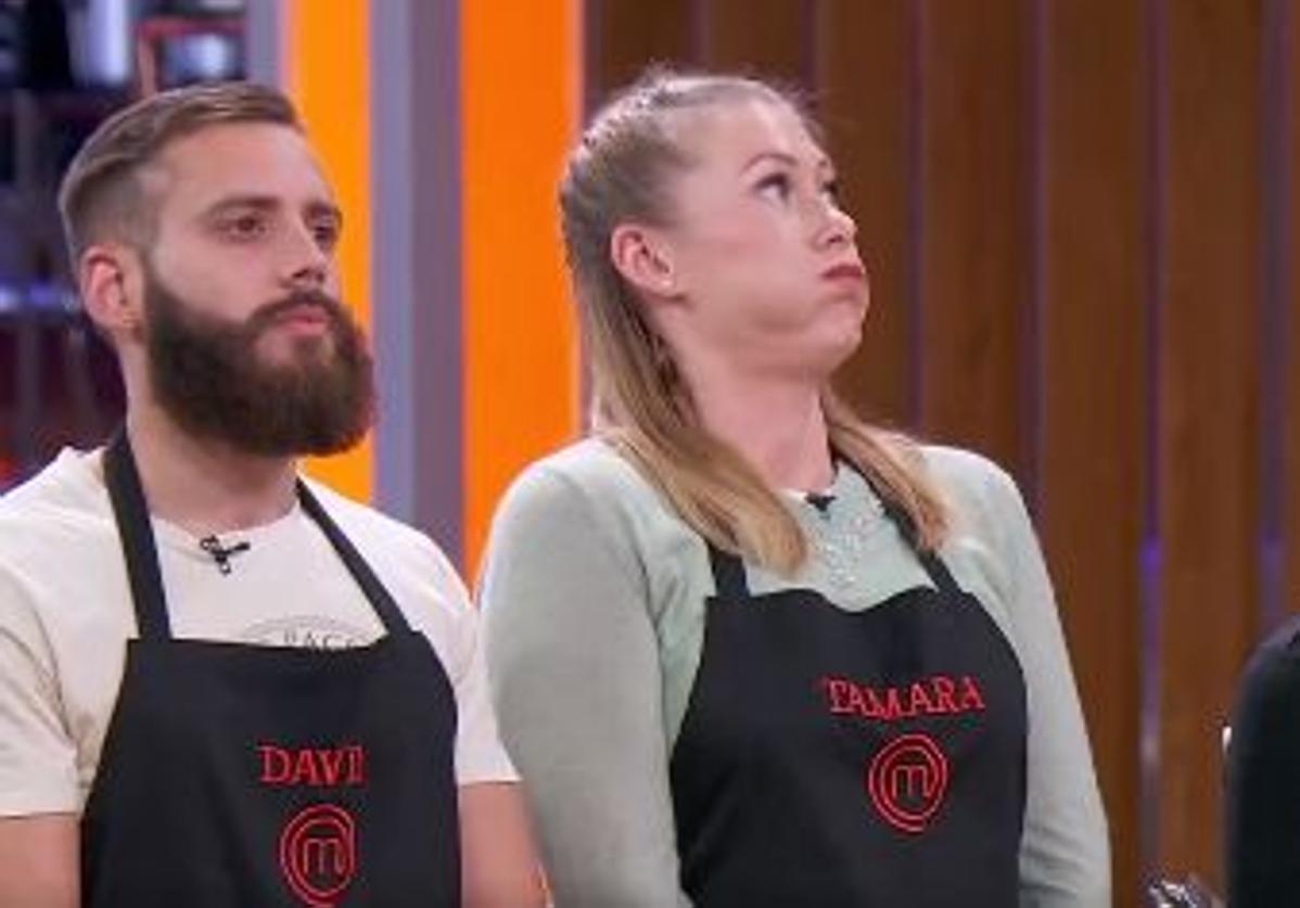 David y Tamara, dos de los concursantes con delantal negro.