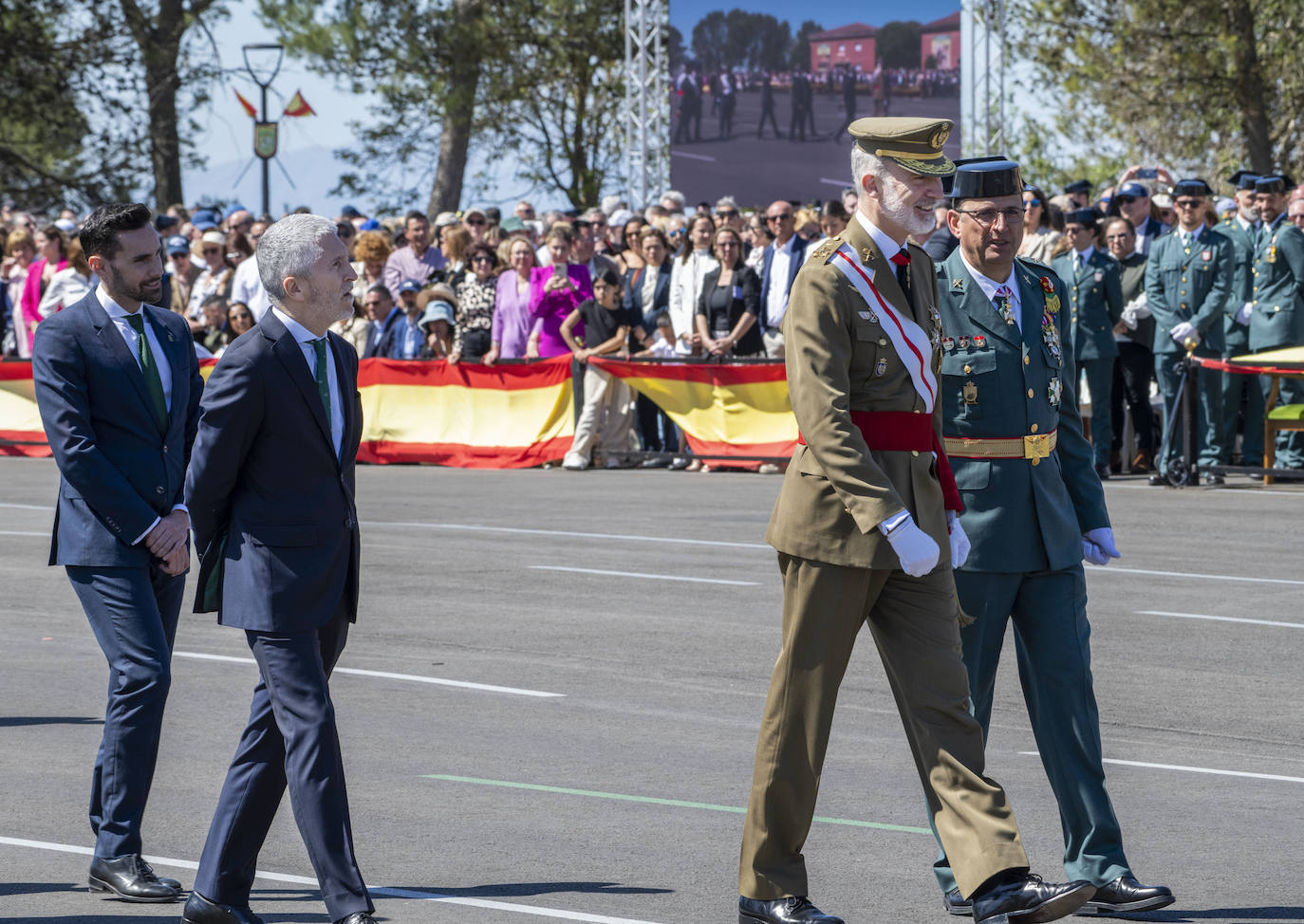 Felipe VI preside en Baeza la jura de bandera con la mayor promoción femenina