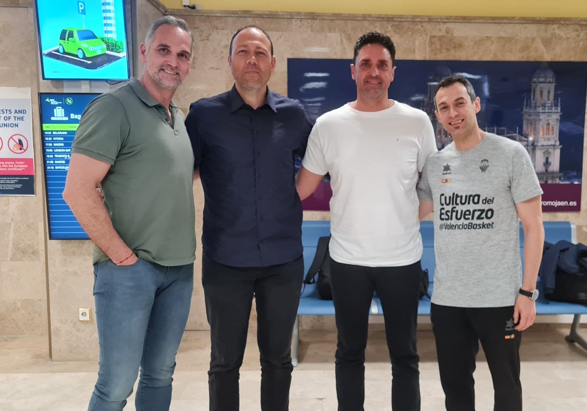 Víctor Luengo, Berni Álvarez, José Luis Maluenda y Alfonso Castilla, a la llegada del Valencia Basket a Granada.