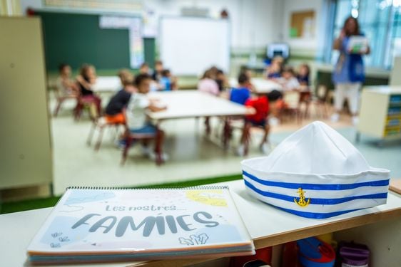 Alumnos en un aula de un colegio.