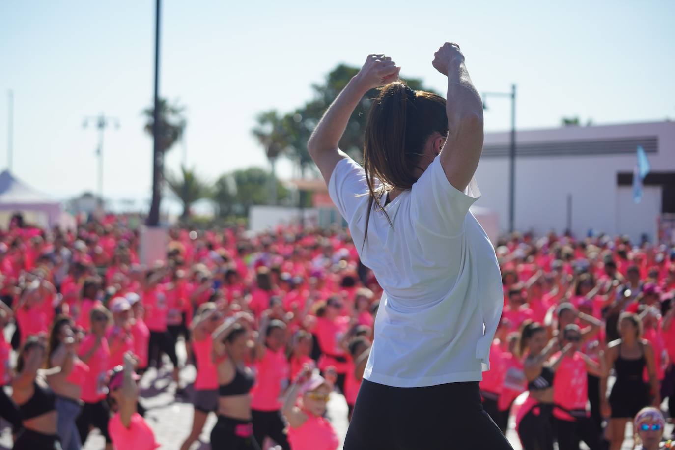 Valencia se tiñe de rosa con la Carrera de la Mujer 2024