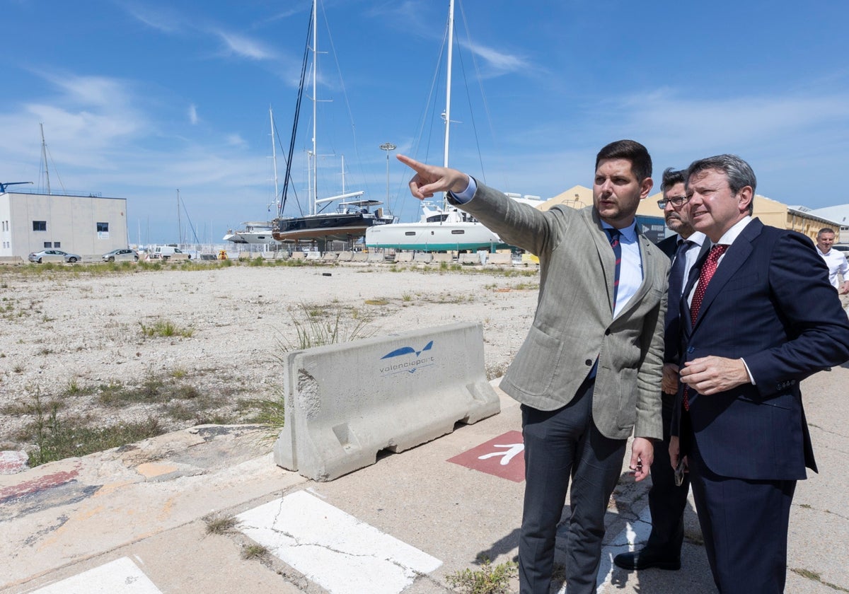 El alcalde de Gandia y el secretario de Estado de Transportes.