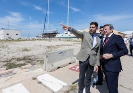 El alcalde de Gandia y el secretario de Estado de Transportes.