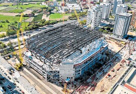 Vista aérea del Roig Arena, todavía en construcción.