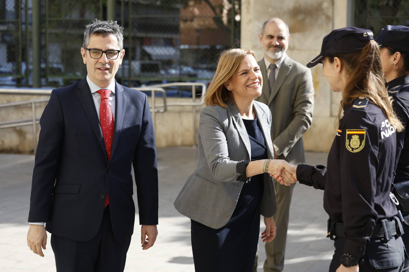 El ministro Félix Bolaños, y la delegada del Gobierno en la Comunitat Valenciana, Pilar Bernabé, visitan la Oficina de Denuncias y Atención a la Mujer