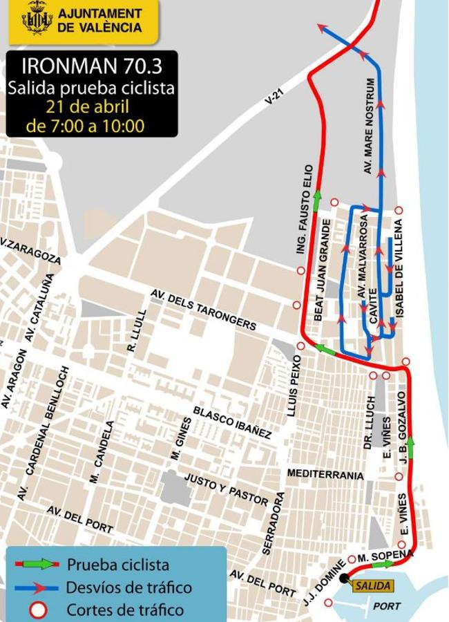 Salida de la ciudad tras el arranque de la prueba ciclista.