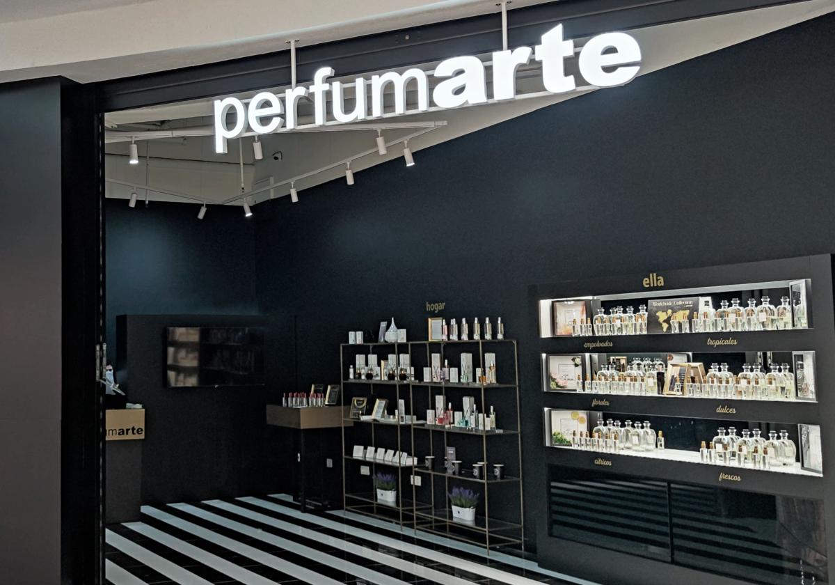 Tienda perfumarte dentro del Centro Comercial L'Aljub, en Elche.