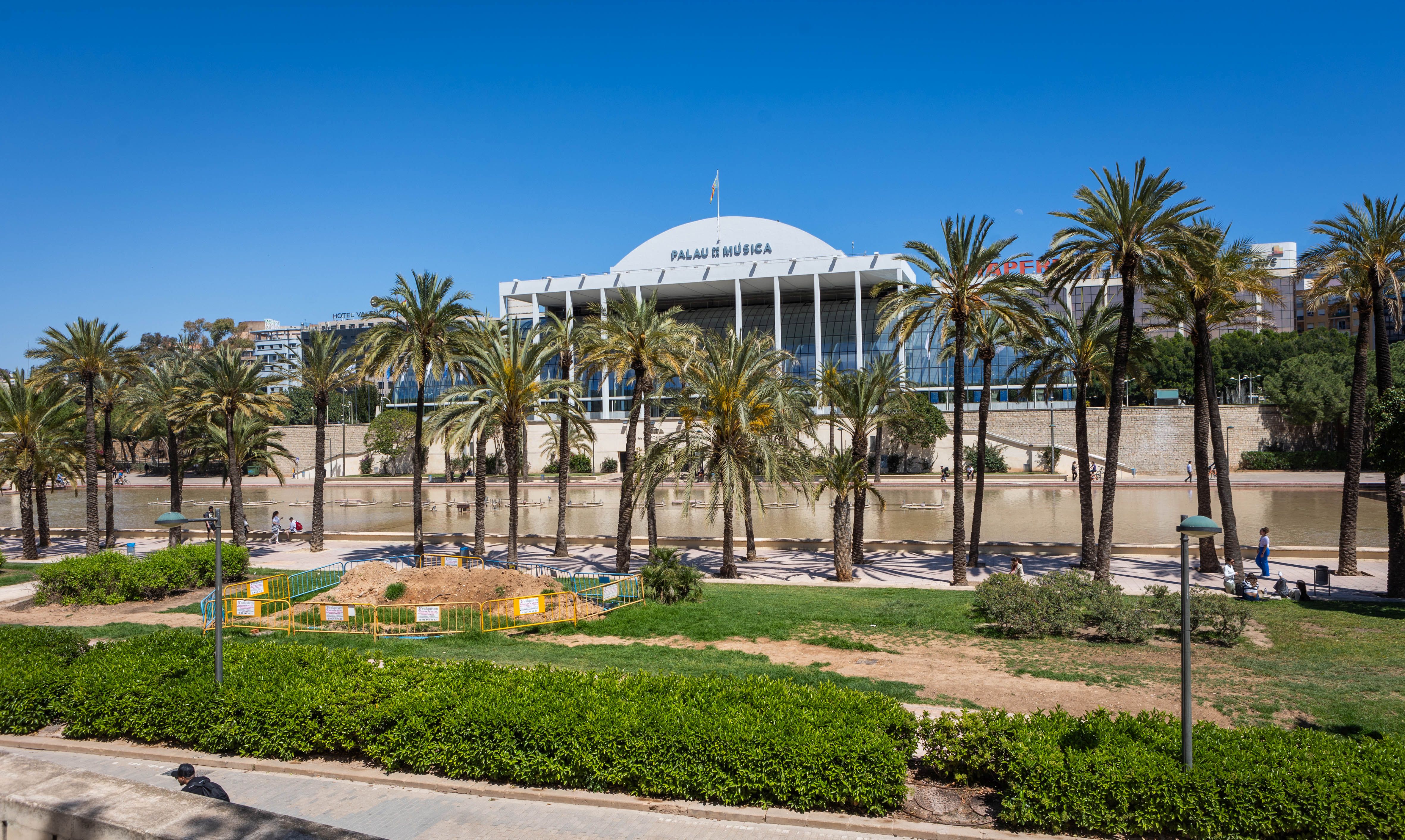 Obras en el antiguo cauce de Valencia