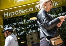 Una entidad bancaria publicita sus hispotecas.