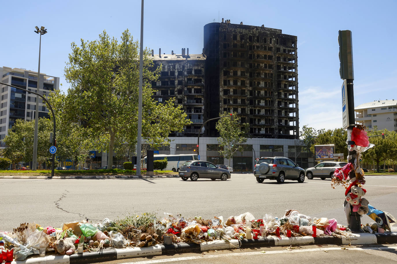 Fotos del edificio de Campanar, dos meses después del incendio