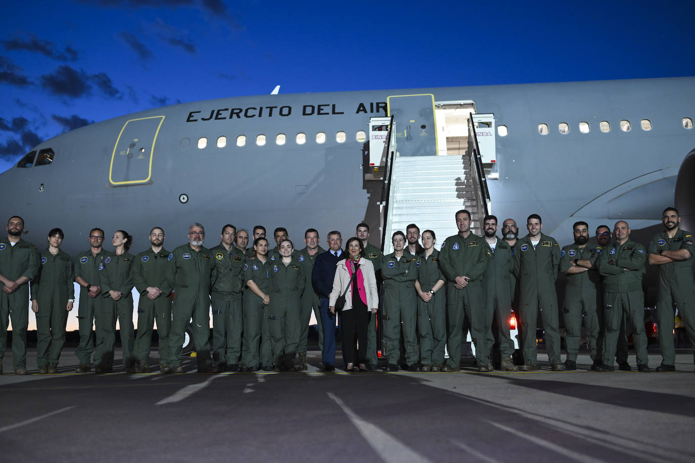 Aterriza en Loiu (Vizcaya) el avión militar medicalizado que ha repatriado al español Álex González desde Tailandia