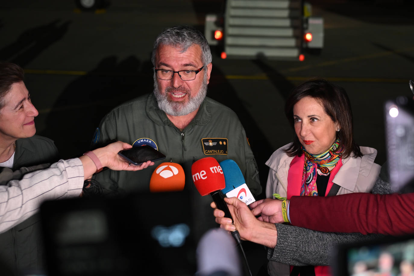 Aterriza en Loiu (Vizcaya) el avión militar medicalizado que ha repatriado al español Álex González desde Tailandia