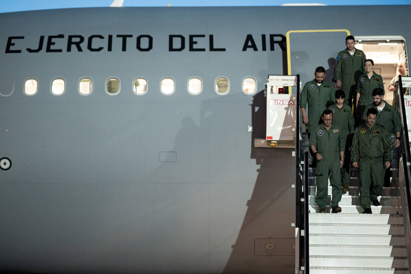 Aterriza en Loiu (Vizcaya) el avión militar medicalizado que ha repatriado al español Álex González desde Tailandia