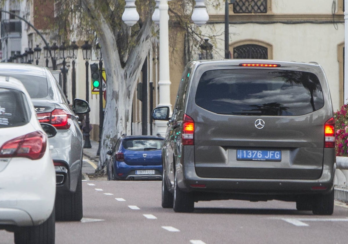 Una furgoneta VTC en Valencia.