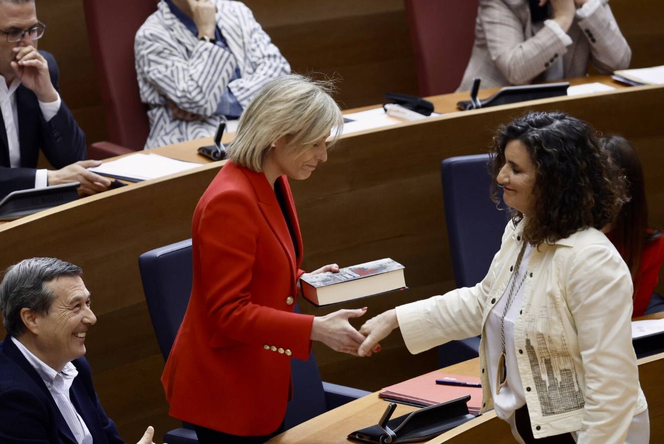 Sesión de control a Mazón en Les Corts este miércoles, en imágenes