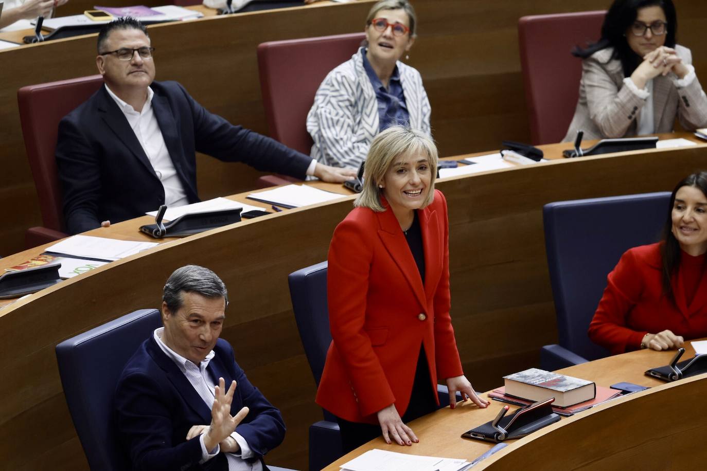 Sesión de control a Mazón en Les Corts este miércoles, en imágenes