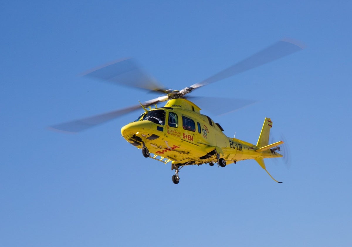 Imagen de archivo de un helicóptero medicalizado de la conselleria.