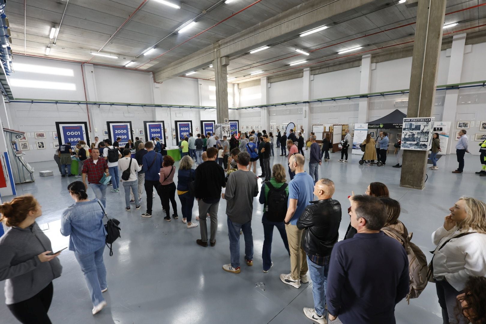 Fotos de la feria del corredor de la 15K Valencia Abierta al Mar