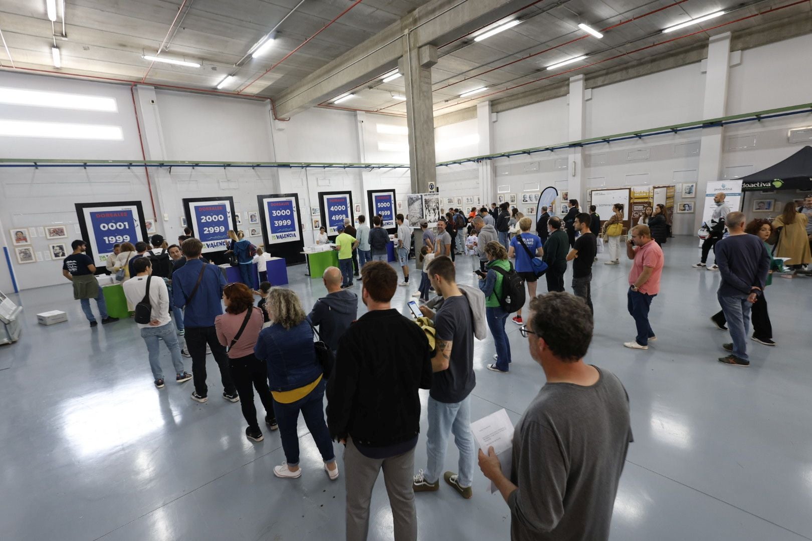 Fotos de la feria del corredor de la 15K Valencia Abierta al Mar