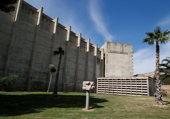 La obra se enmarca dentro el conocido estilo de su autor, el arquitecto Moreno Barberá.