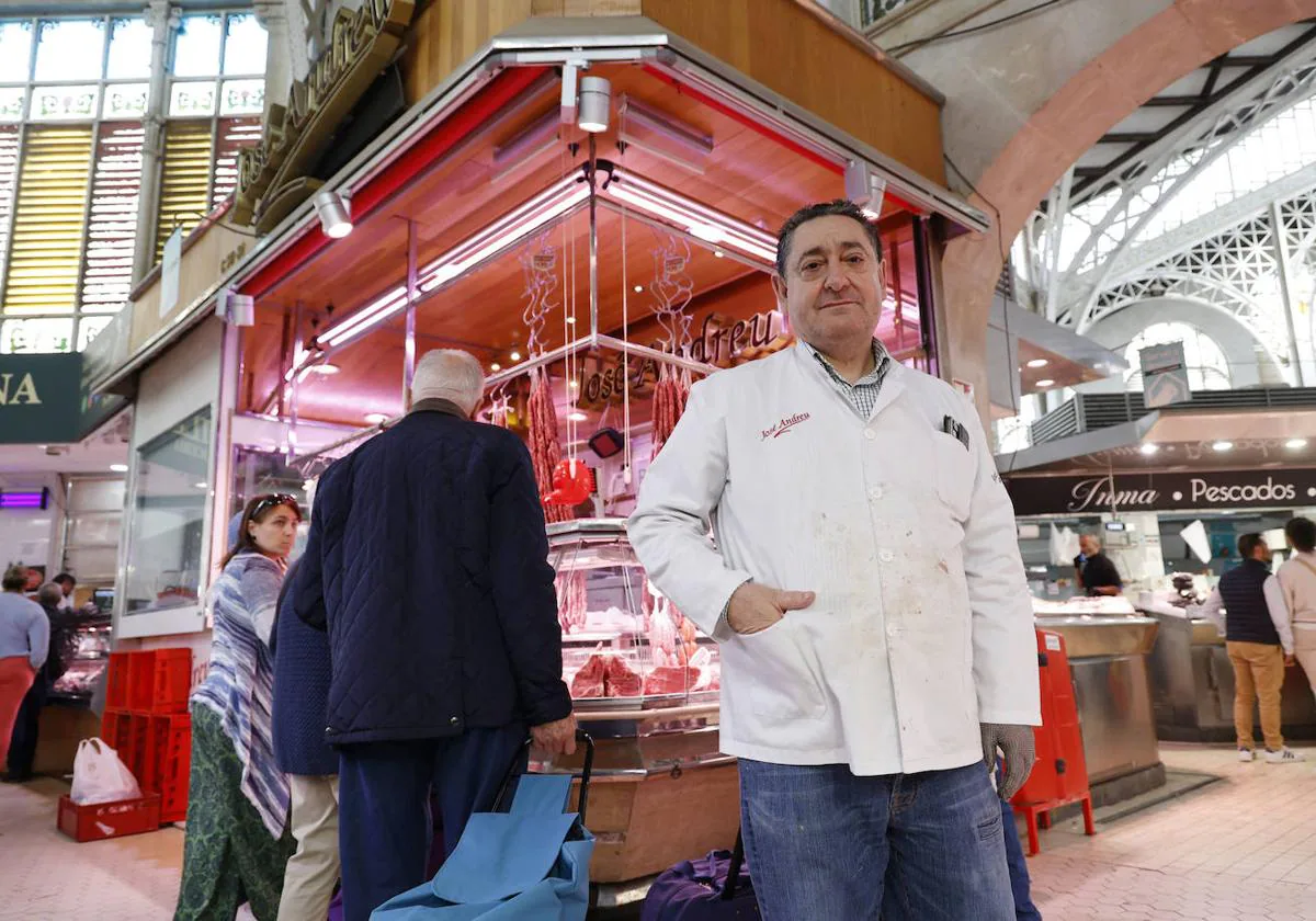 Carnicería Mercado Central | De carnicería a comidas para llevar, la  jubilación sin relevo generacional | Las Provincias