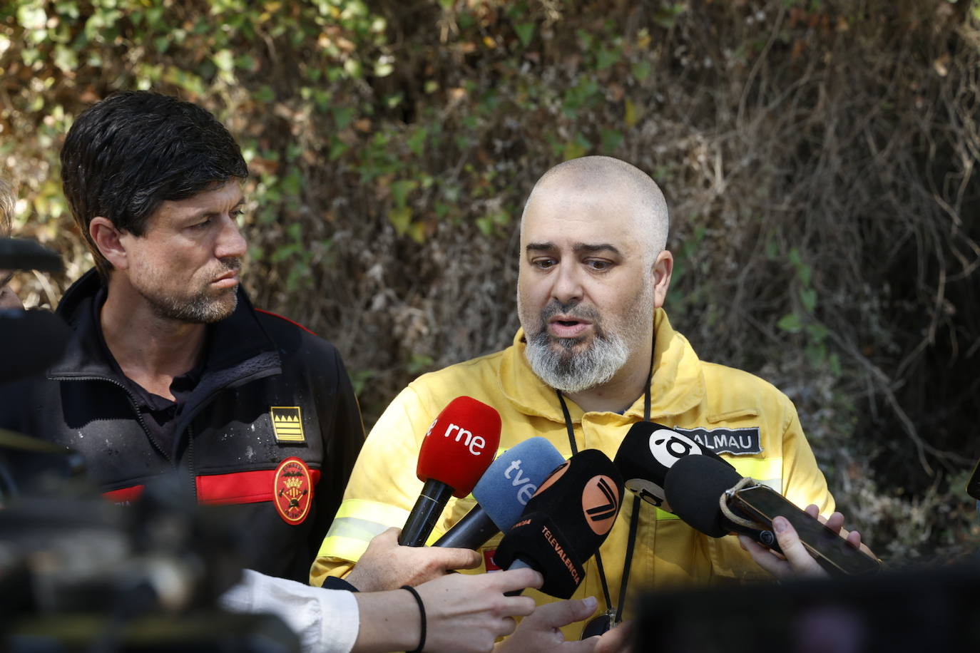 Valencia activa los ocho primeros cañones antiincendios en El Saler