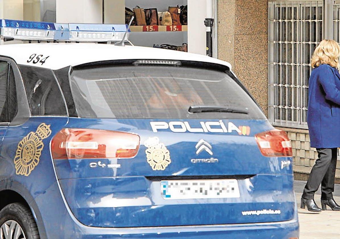 Vehículo de la Policía Nacional.