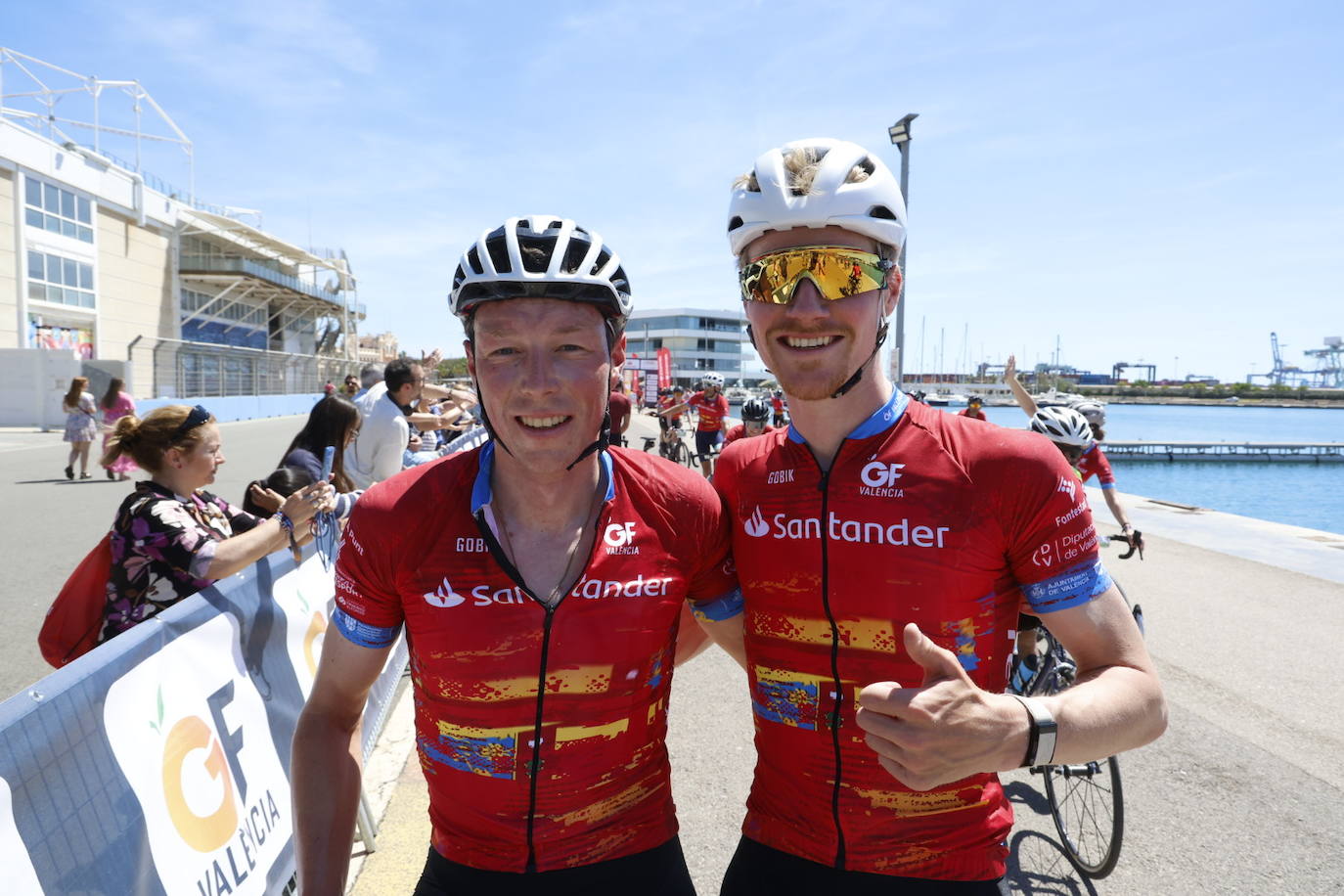 El Gran Fondo inunda la Marina de Senyeras con cientos de ciclistas