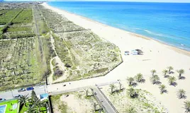 La playa virgen de l´Ahuir. entre los municipios de Gandia y Xeraco