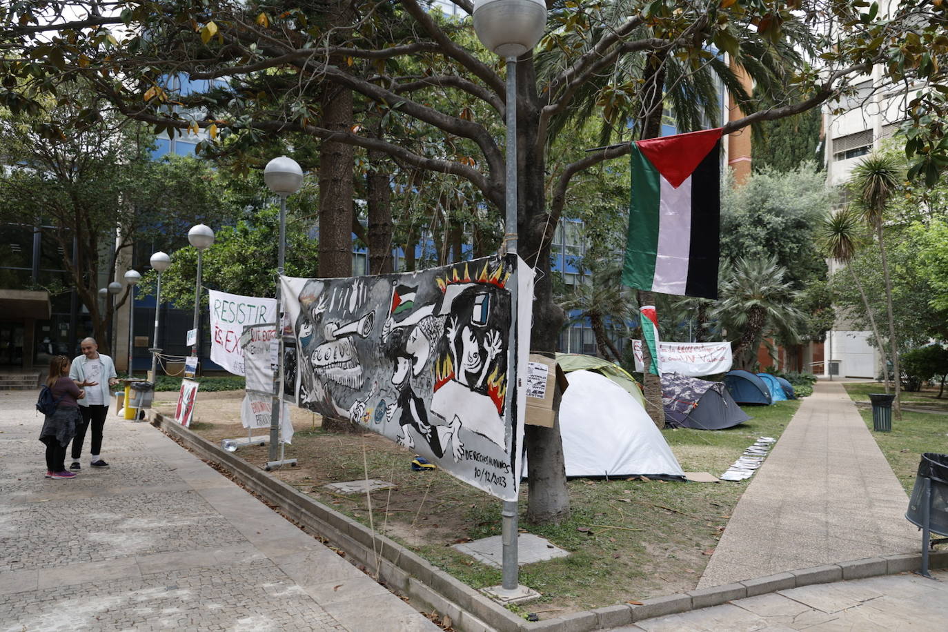 Fotos de la acampada pro-Palestina en Valencia