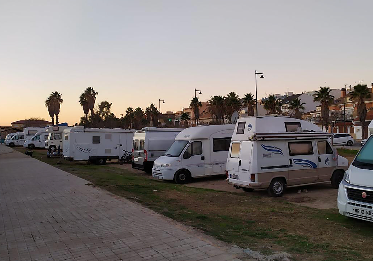 Autocaravanas estacionadas.
