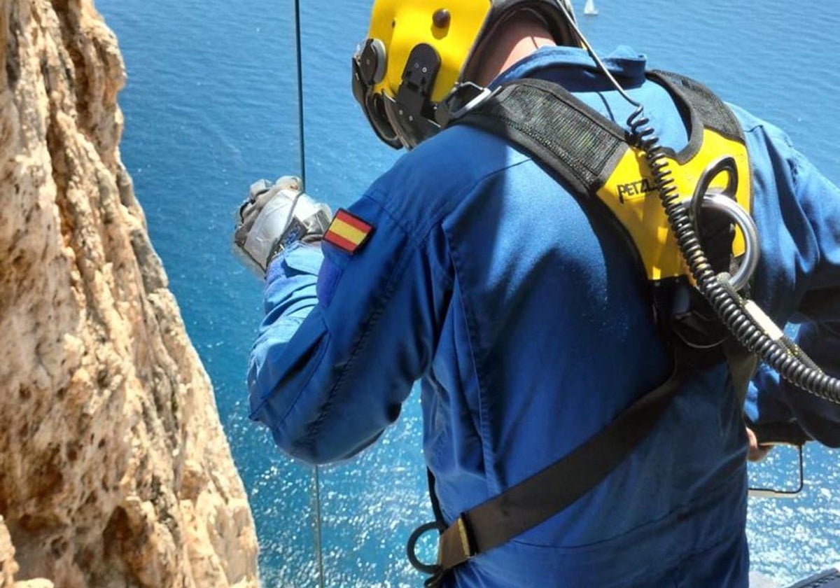 Las tareas de rescate del escalador.