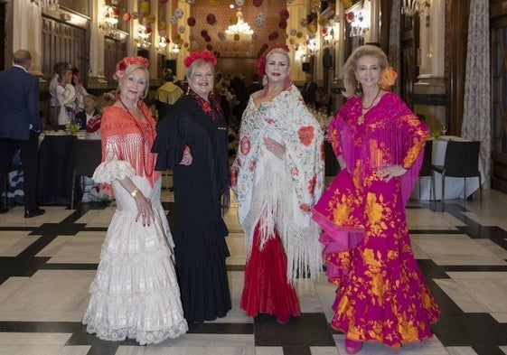 Mercedes Fillol, Carmen de Rosa, Laura Fitera y Mayrén Beneyto.