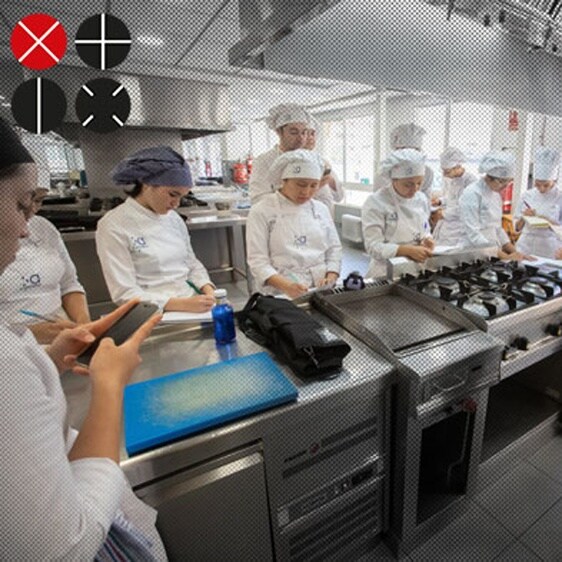 Una clase de cocina en la escuela de formación profesional Altaviana de Valencia.
