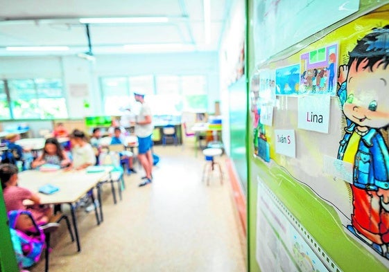 Primer día de clase en un colegio público de la Comunitat.