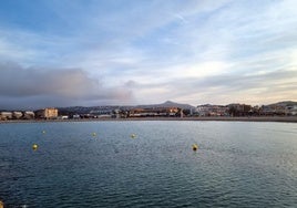 La playa del Arenal de Xàbia, desde la bocana del Canal de la Fontana.