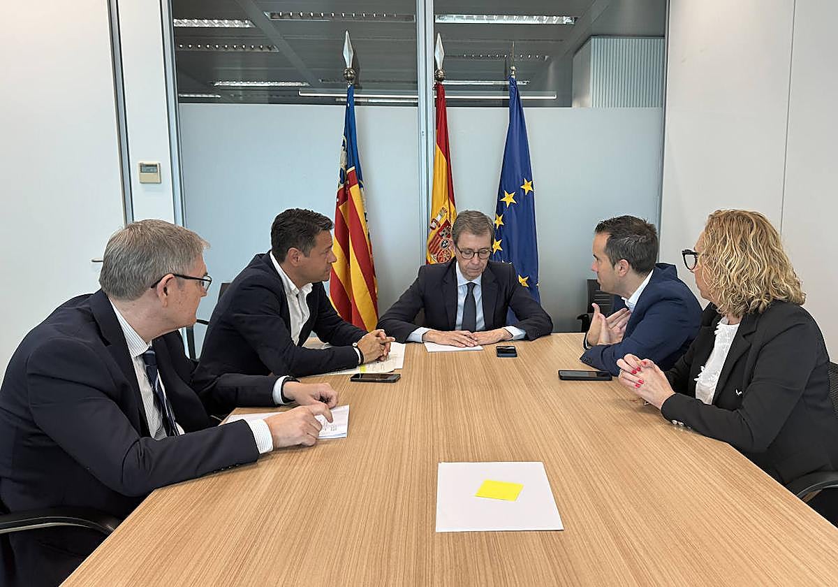 Reunión con los responsables de Vivienda.