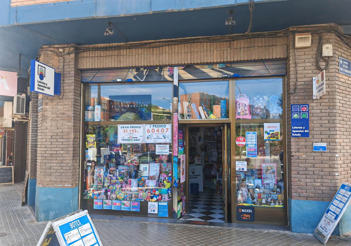 Bazar Chelo. en la avenida de Tres forques 127 de Valencia.