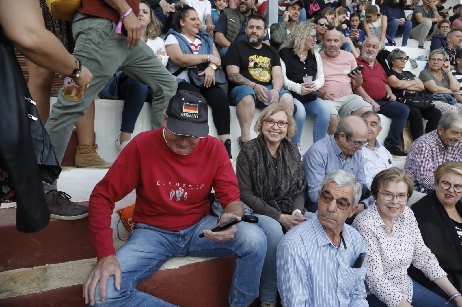 La fiesta en Ondara para impulsar a Nebulossa a ganar Eurovisión