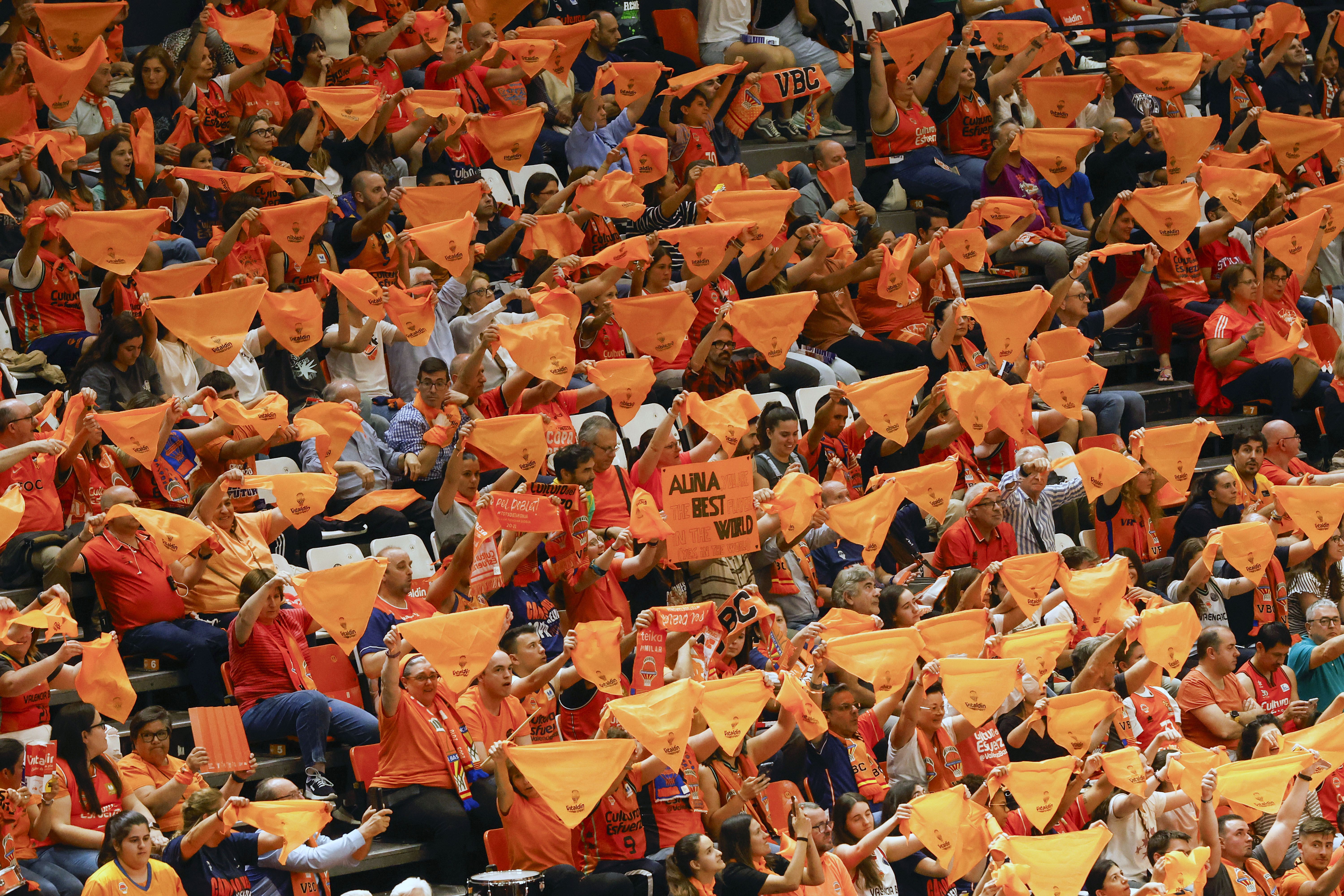 Valencia Basket - Perfumerías Avenida, en imágenes