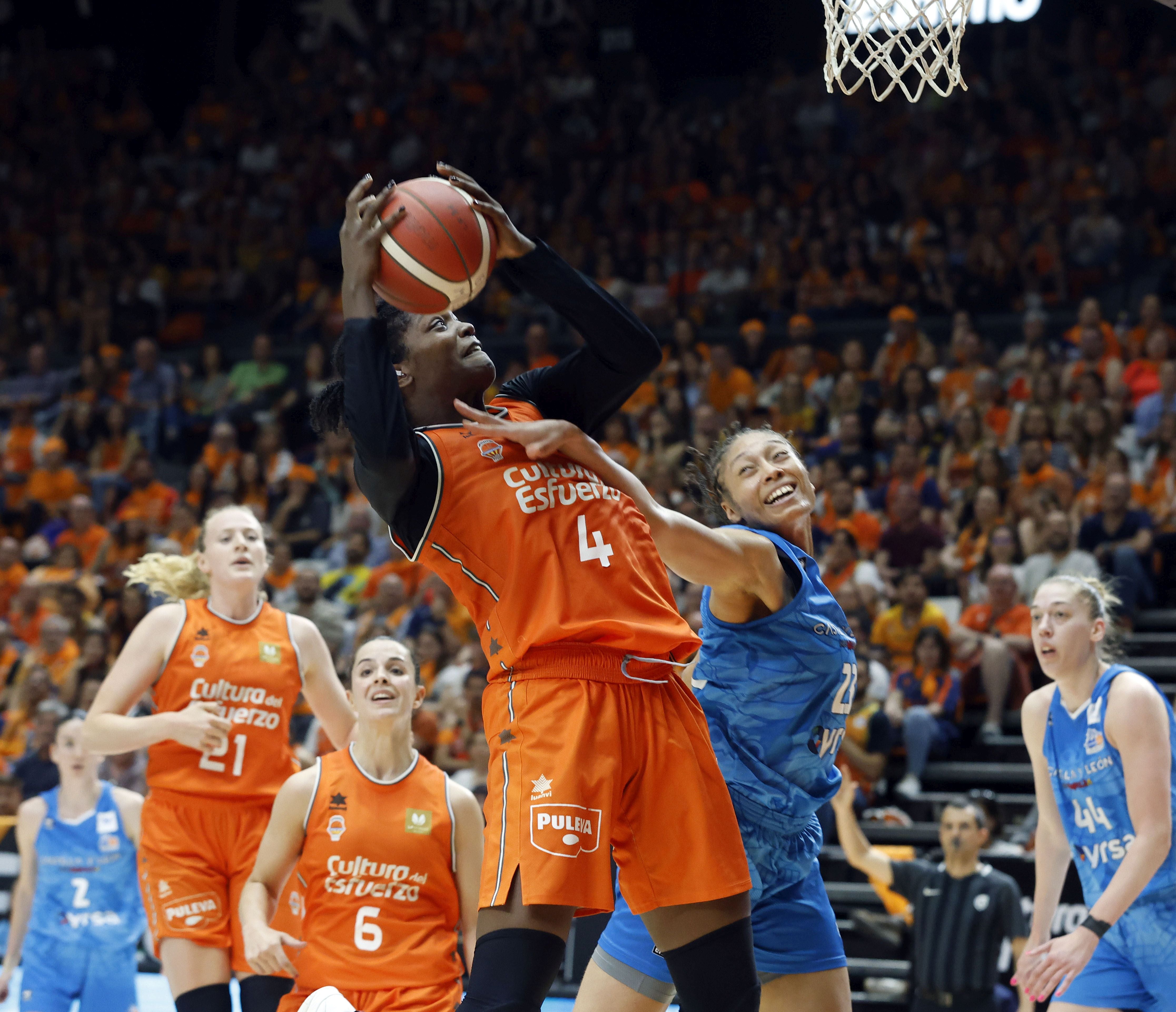 Valencia Basket - Perfumerías Avenida, en imágenes