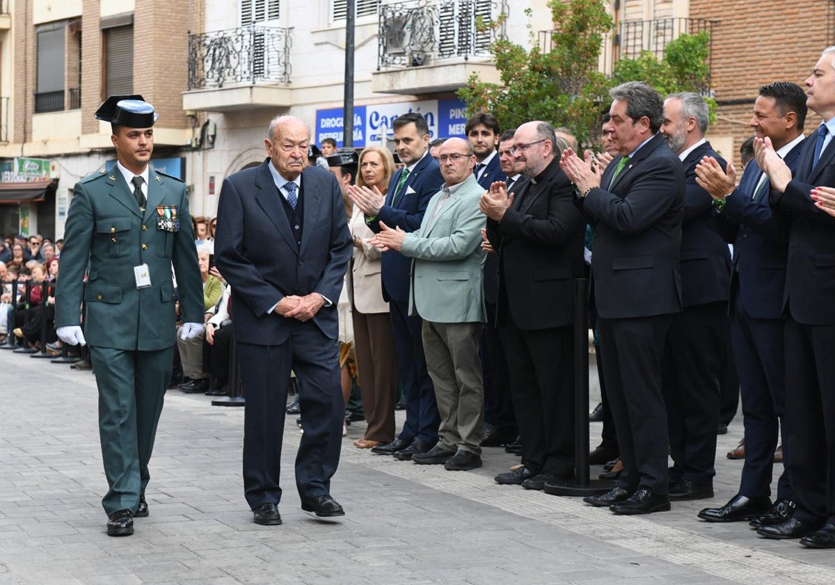 Imagen principal - La saga de los Rives, tres generaciones de guardias civiles