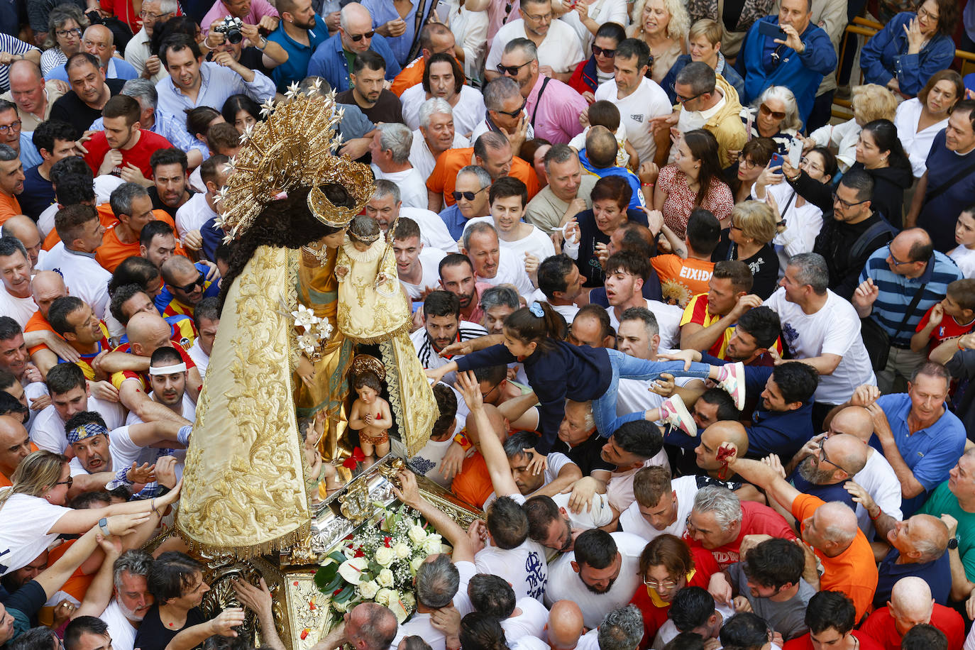 El Traslado de la Virgen desde la Basílica hasta la Catedral, en imágenes