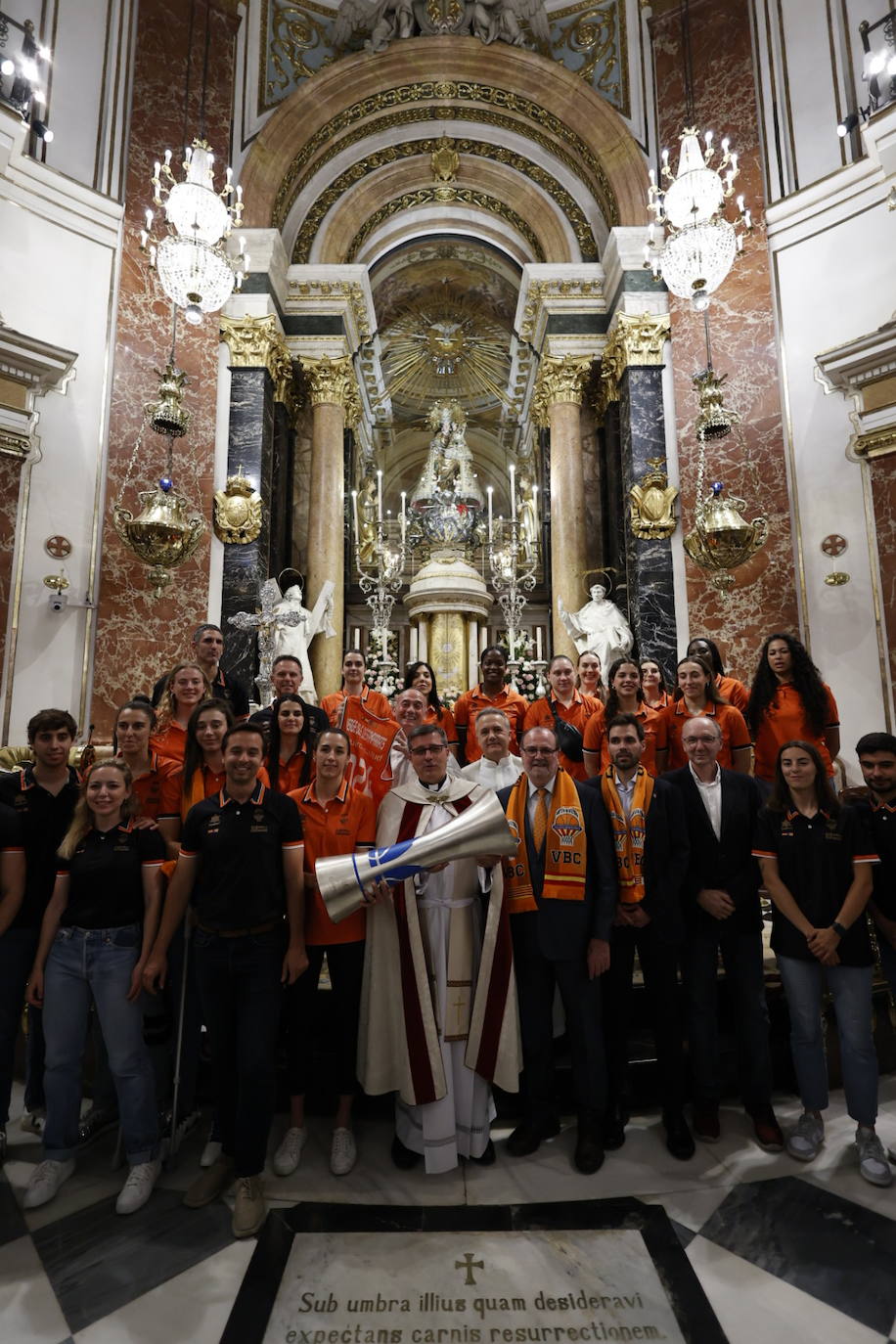 El Valencia Basket femenino celebra su segunda Liga