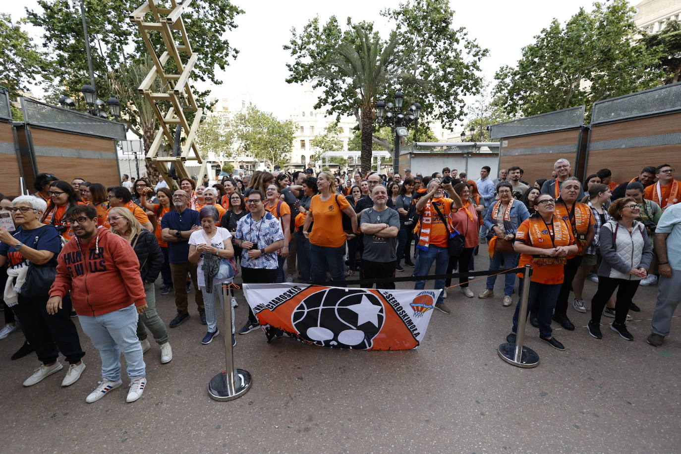 El Valencia Basket femenino celebra su segunda Liga