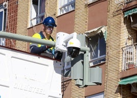 Instalación de cámaras en Benimàmet.