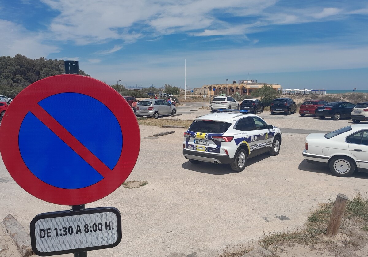 El Ayuntamiento de Valencia pone 6 multas al día por aparcar por la noche en la Devesa