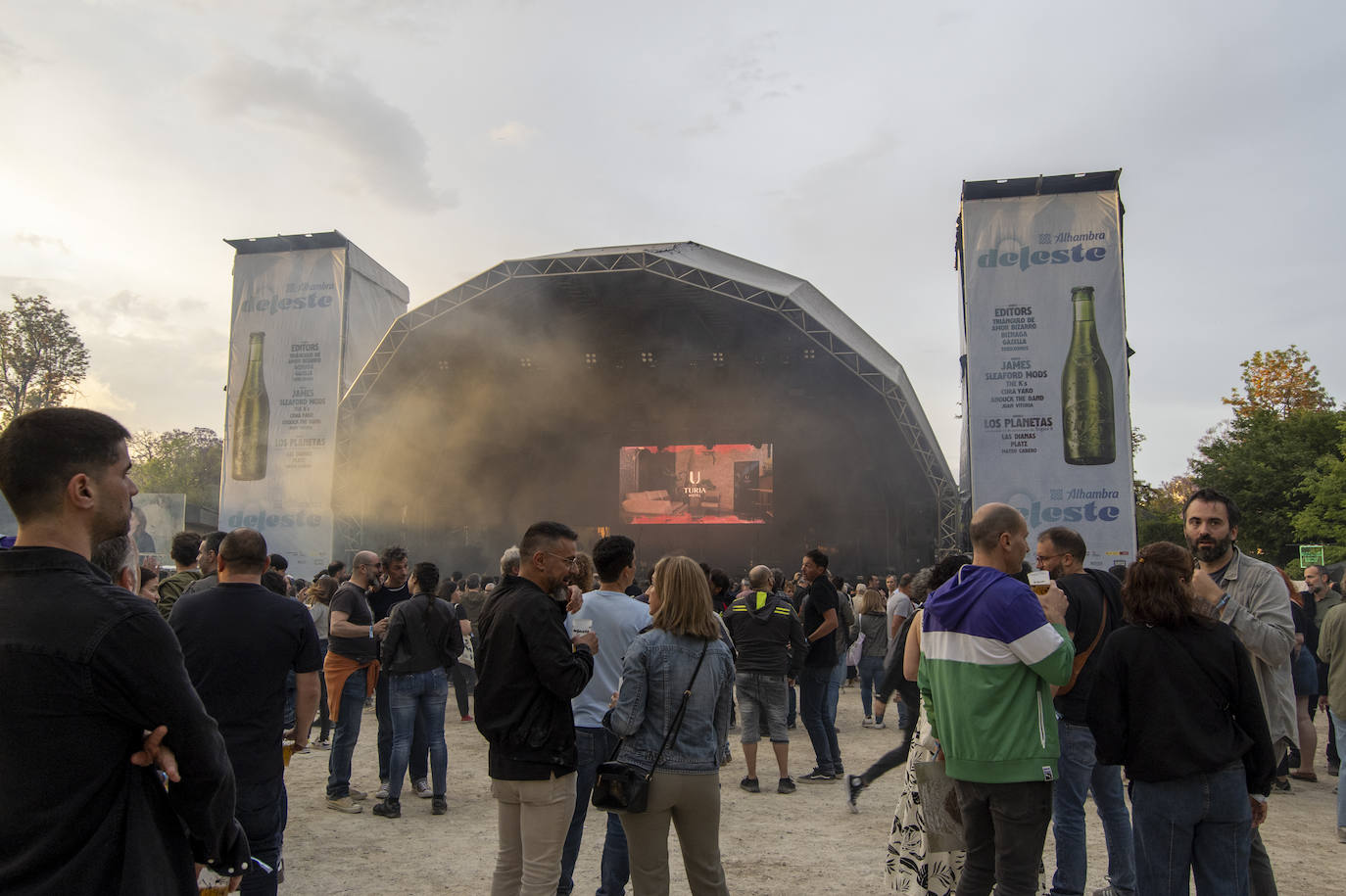 El grupo Los Planetas celebra los 30 años de su disco &#039;Super 8&#039; en un festival en los Jardines de Viveros de Valencia