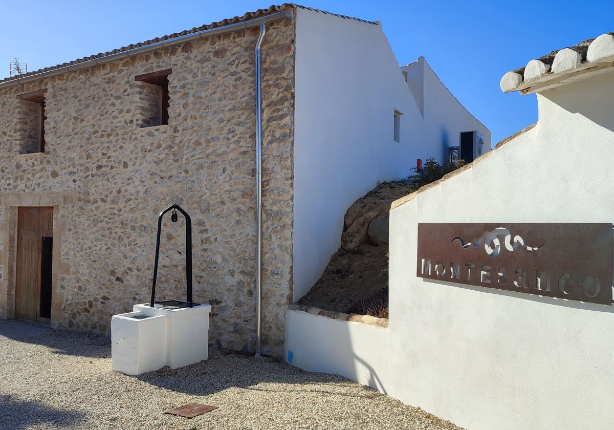 Entrada a la bodega.